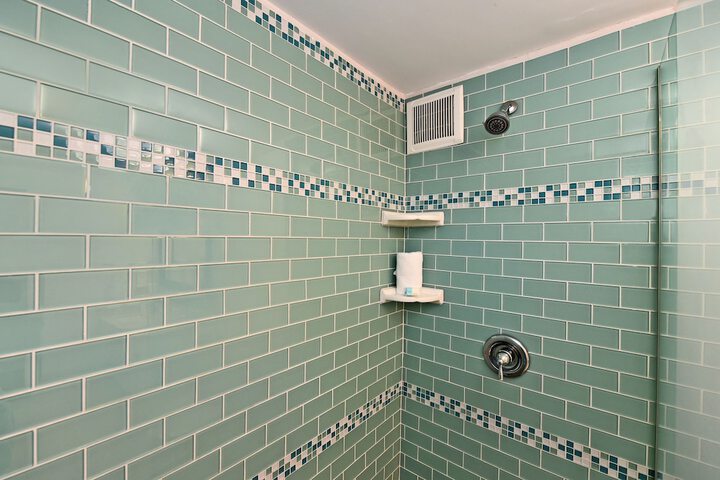 Room 16 of 39