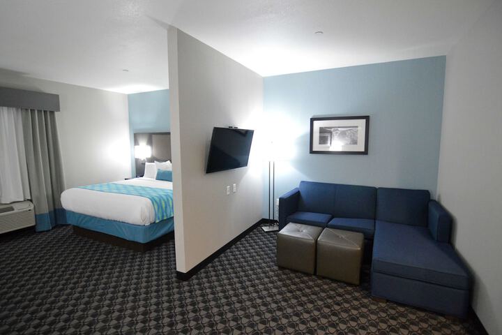 Room 22 of 42
