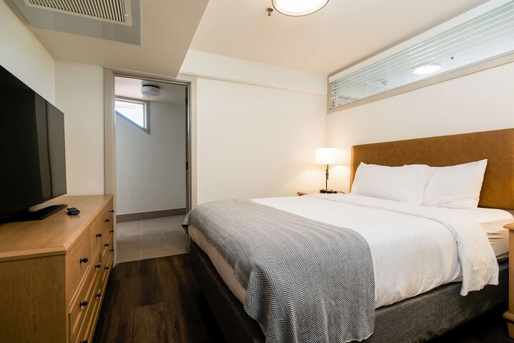 Room 57 of 109