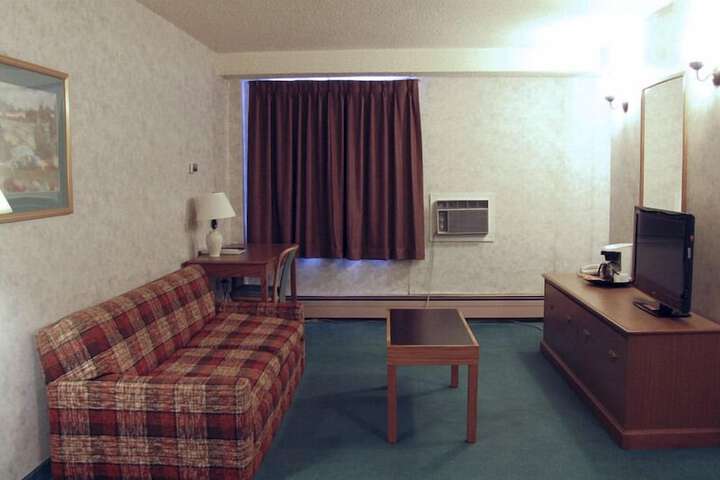 Room 8 of 20