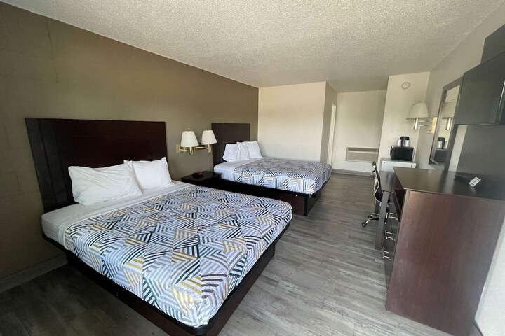 Room 15 of 18