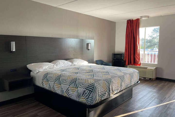 Room 7 of 15