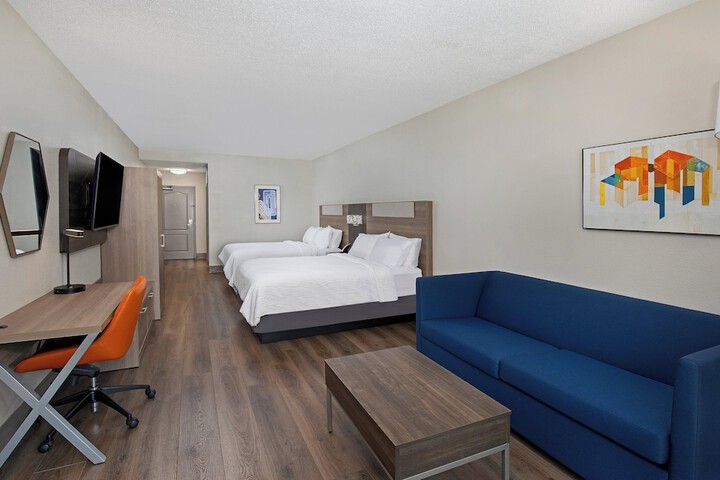 Room 22 of 60