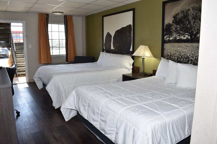 Room 48 of 80