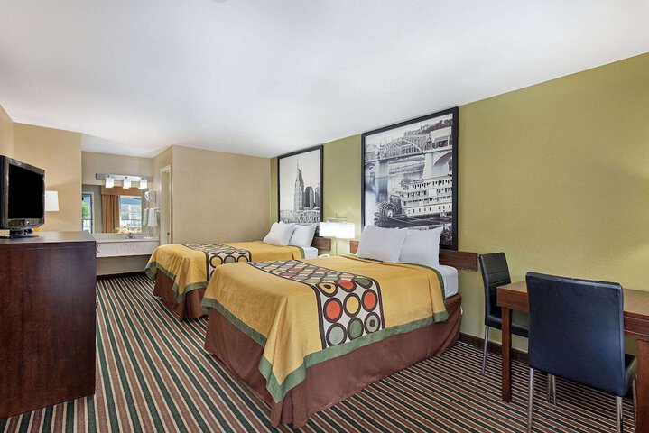 Room 22 of 38