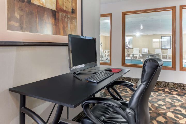 Business Center 56 of 57
