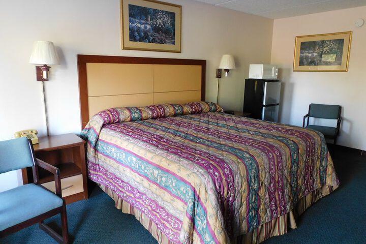 Room 21 of 38