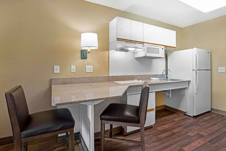 Extended Stay America Suites Newark Woodbridge