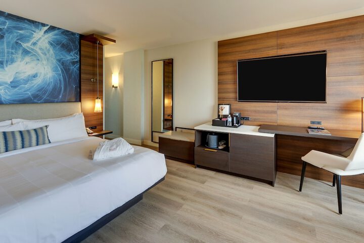 Room 17 of 39