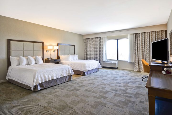 Room 27 of 52