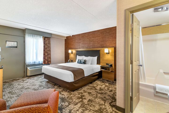 Room 53 of 125