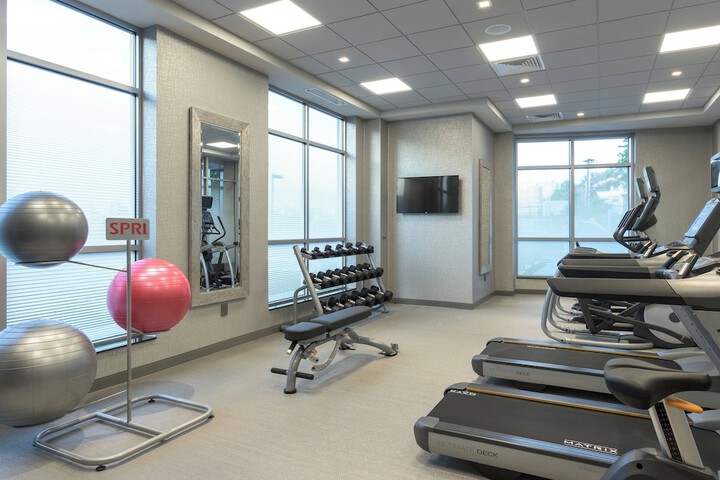 Courtyard by Marriott Edgewater NYC Area