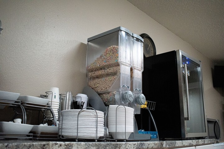Breakfast/Coffee Service 41 of 44