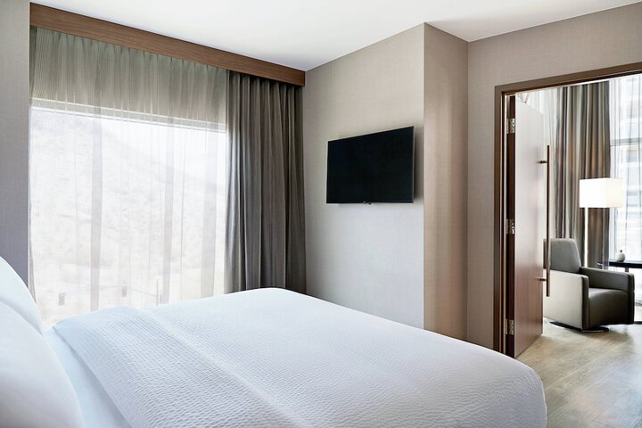 AC Hotel Phoenix Tempe / Downtown
