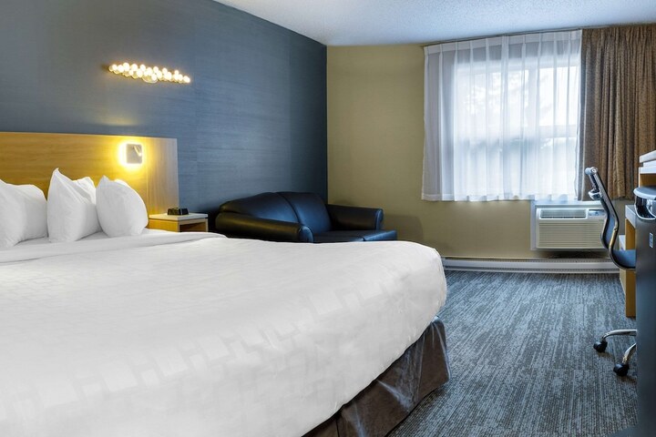Room 15 of 28