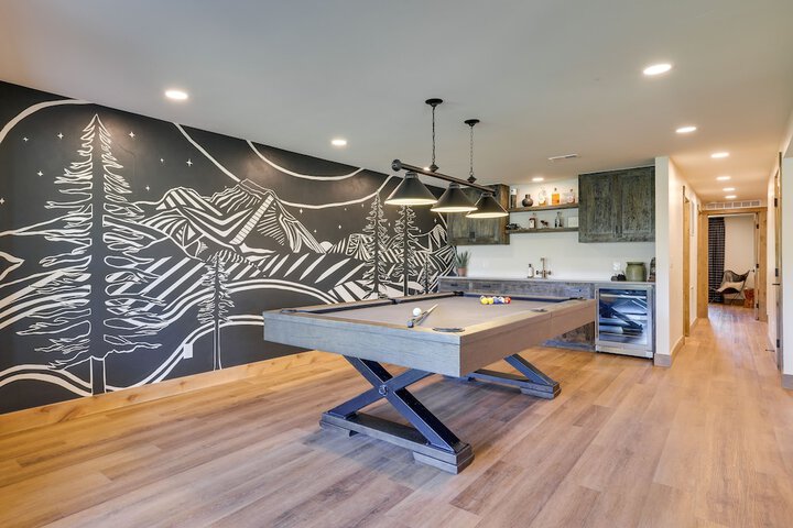 Updated Silverthorne Home w / Hot Tub & Mtn Views!
