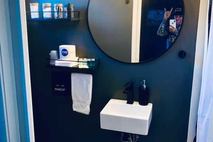 Room 55 of 100
