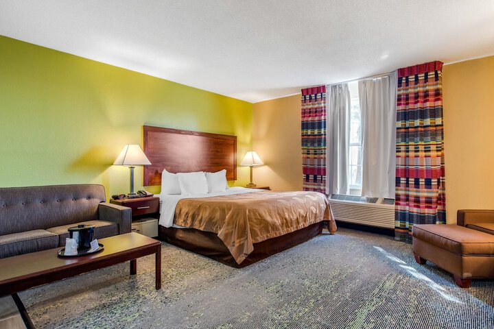 Room 20 of 38