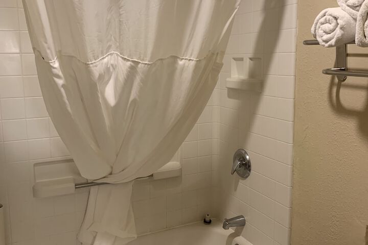 Room 13 of 41