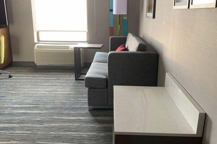 Hampton Inn & Suites Syracuse Dewitt