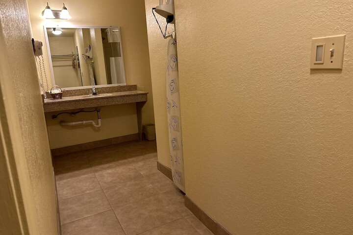 Room 14 of 41