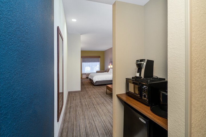 Room 27 of 44