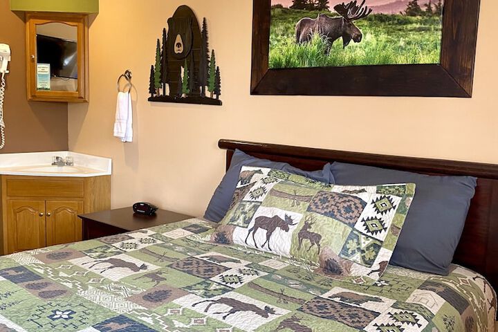 Moosehead Lodge & Cabins