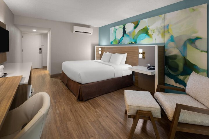 Wyndham Garden Romulus Detroit Metro Airport