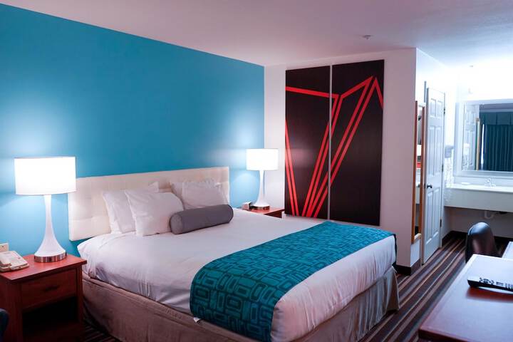 Room 34 of 76