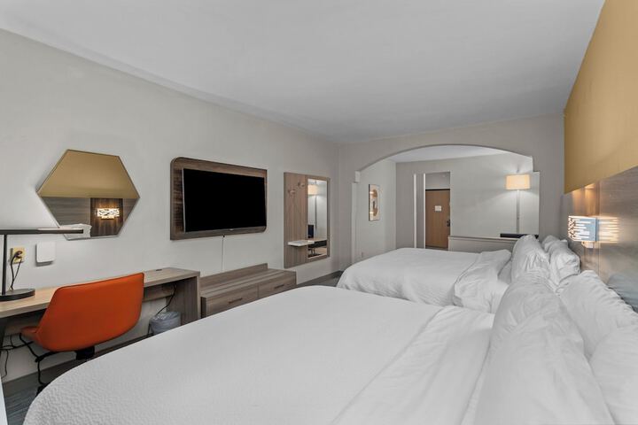 Room 41 of 65