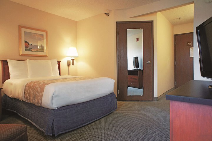 Room 10 of 17