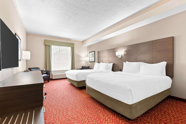 Room 18 of 100