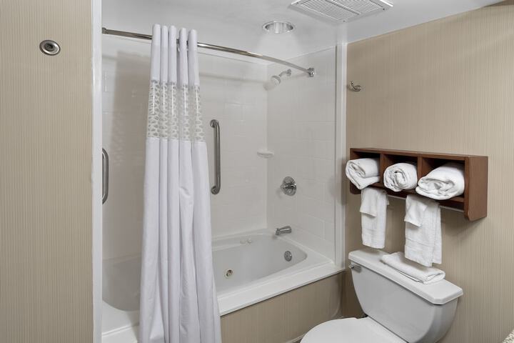 Room 20 of 43