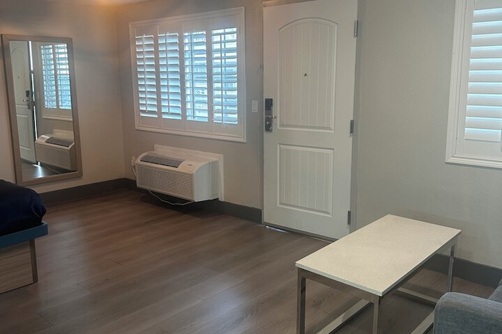 Room 79 of 103