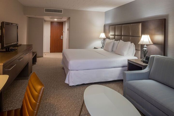 Room 6 of 22