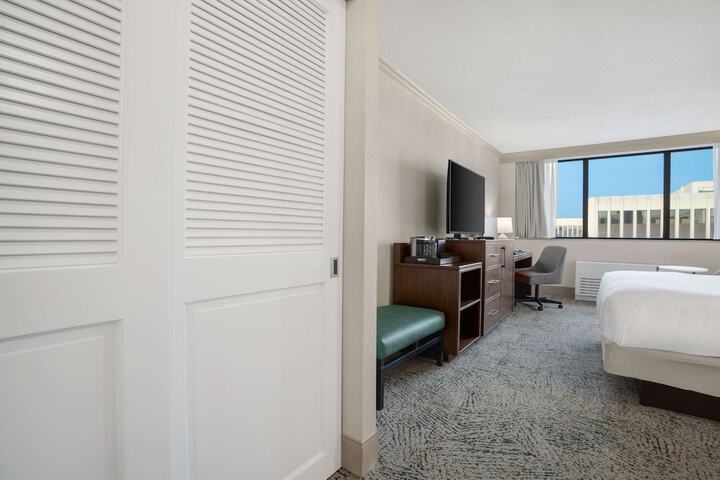 Room 86 of 131