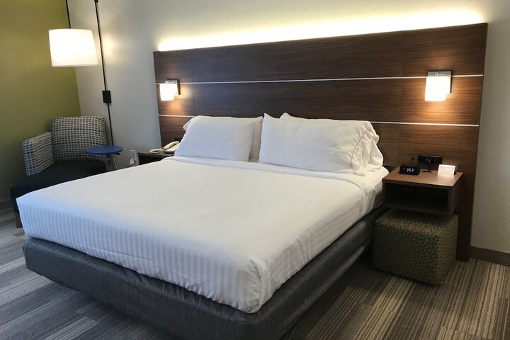 Holiday Inn Express Hotel & Suites Rochester - Victor by IHG
