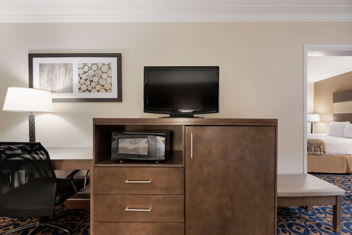 Room 27 of 30
