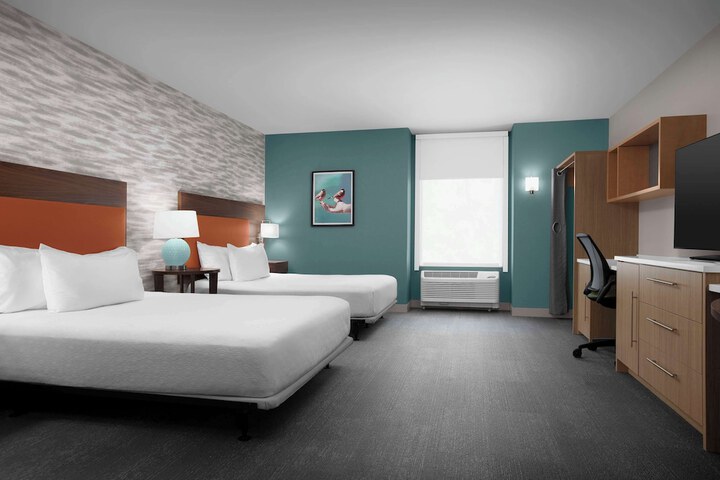 Room 28 of 40