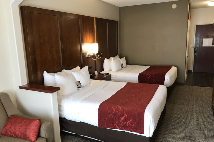 Comfort Suites Near Six Flags Magic Mountain