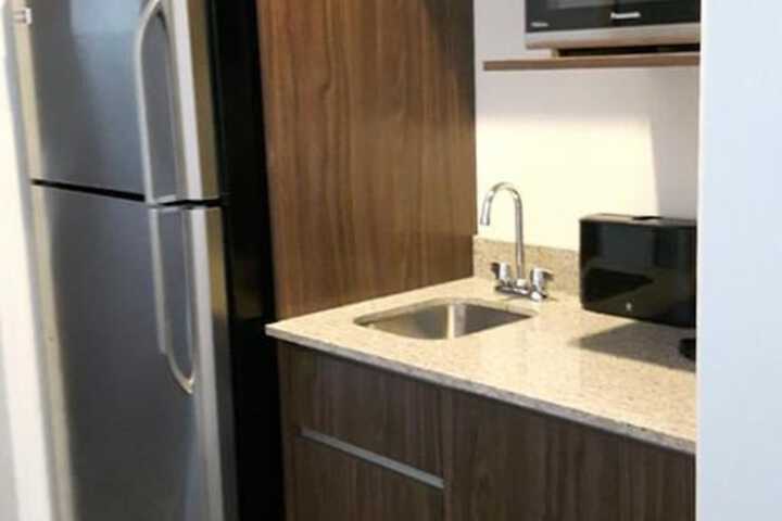 Encore Suites by Service Plus Inns