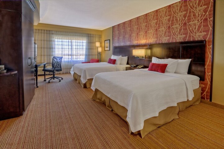 Room 16 of 30