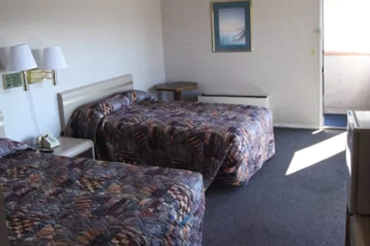 Room 17 of 37