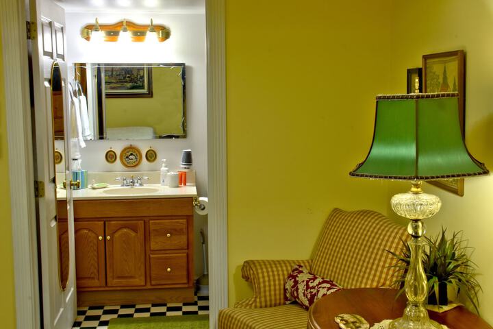 Room 133 of 171