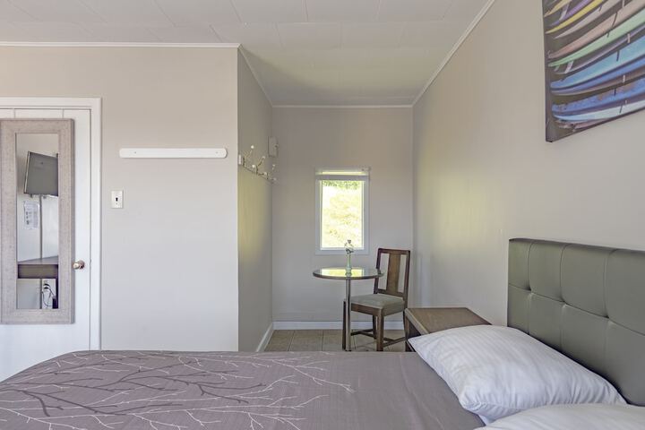 Room 35 of 83