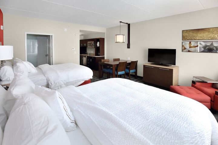 TownePlace Suites Grove City Mercer / Outlets