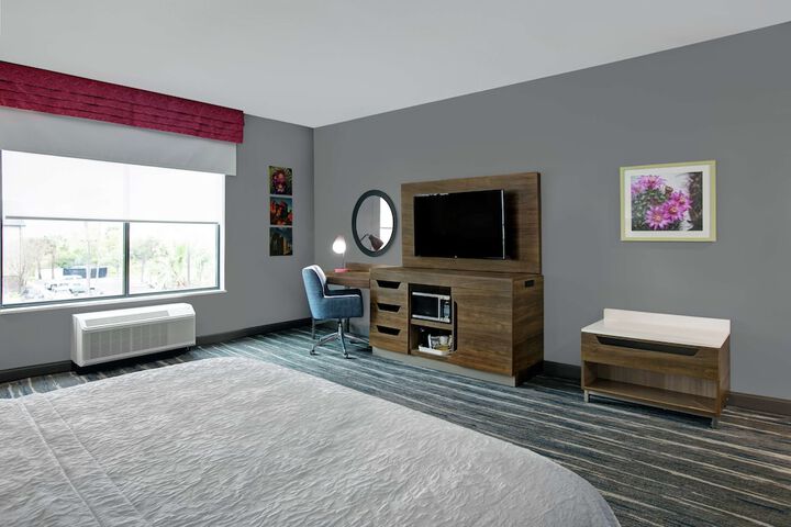 Room 16 of 39
