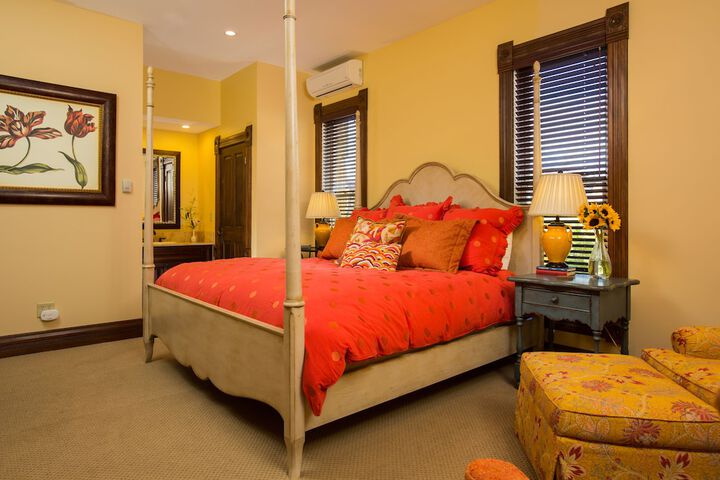 Room 27 of 49