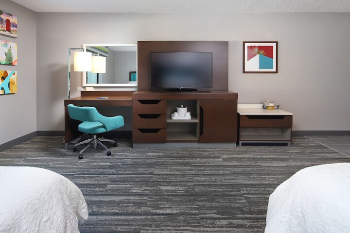 Room 21 of 38