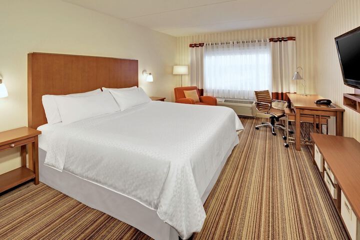 Room 13 of 22